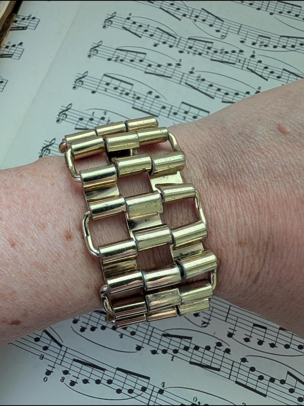 Gold-Tone Link Bracelet Smartwatch Band - Unbranded